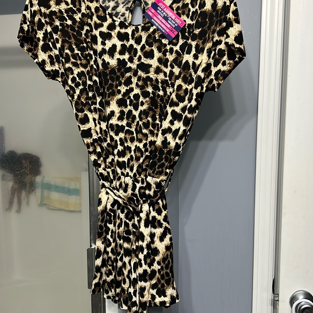 Boutique léopard jumper with tie front